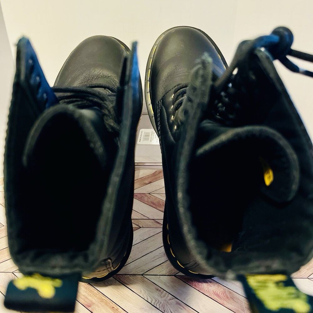 Dr Martens 1490 Floral Bloom Nappa Leather 8 L Black‎ Boots Venus Fly Trap Spike - Picture 9 of 9